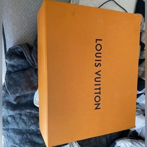 LV voyage bag perfect condition!!